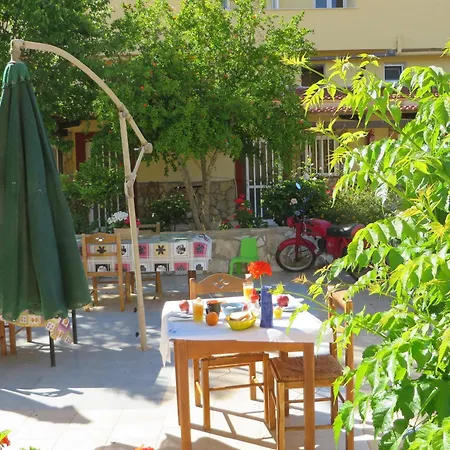 Penzion Costas - Popi 2*