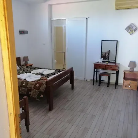 Guest house Costas - Popi Sivas